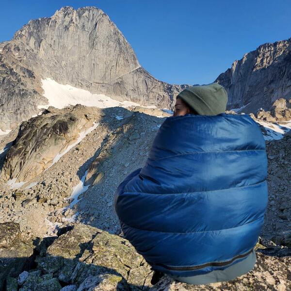 アウトドア寝具 MLD MOUNTAIN QUILT BAG LINER 未使用 MLD MOUNTAIN QUILT BAG LINER